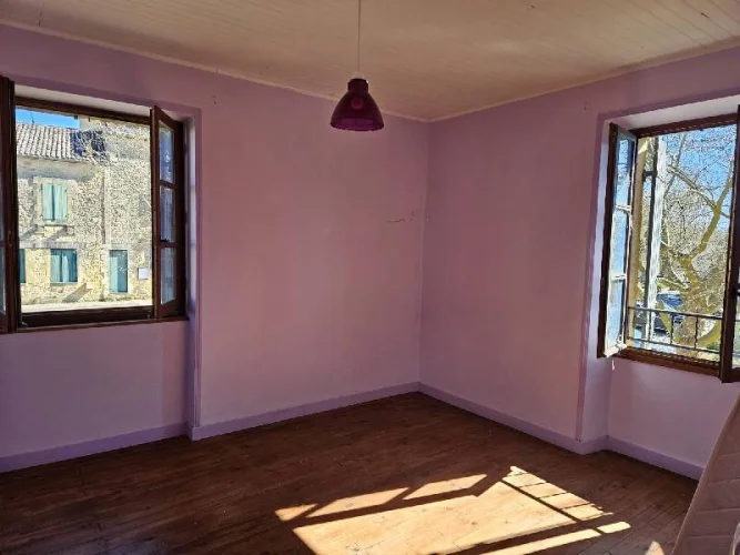 House Located in the Heart of the Beautiful Village of Saint-Avit-Sénieur, this Charming Stone Property Comprises a Hous… photo 4