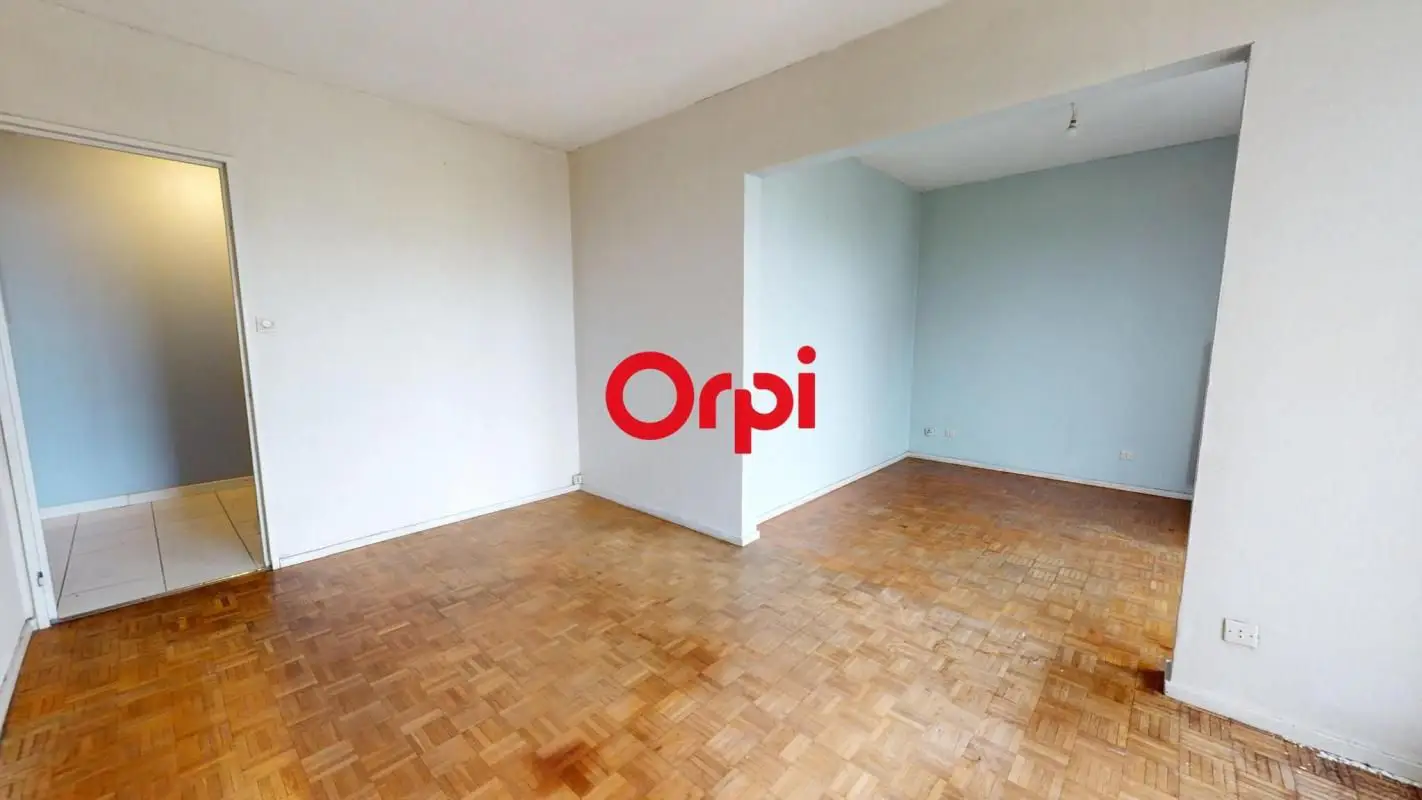 Apartment for sale in Vaulx En Velin — 2 bedrooms, 67 m² photo 4