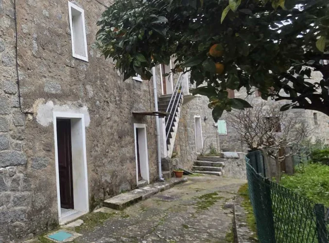 Low Price in South Corsica: 2-Room Apartment to Renovate in a Village House