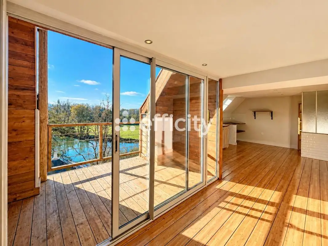 Apartment for sale in Artannes-sur-Indre — 2 bedrooms, 89 m²
