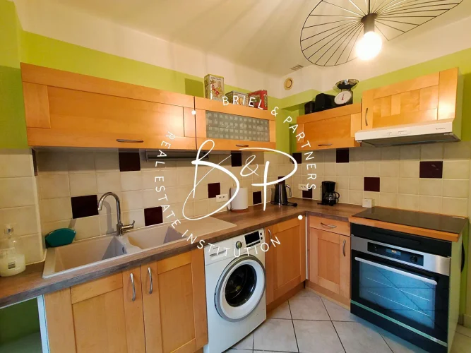 Draguignan 3-Room Apartment with Tenant in Place, Parking and Cellar photo 5