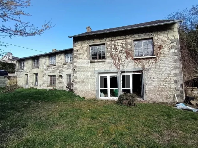 Charming Village House in Chalais, 190 m², 6 Rooms