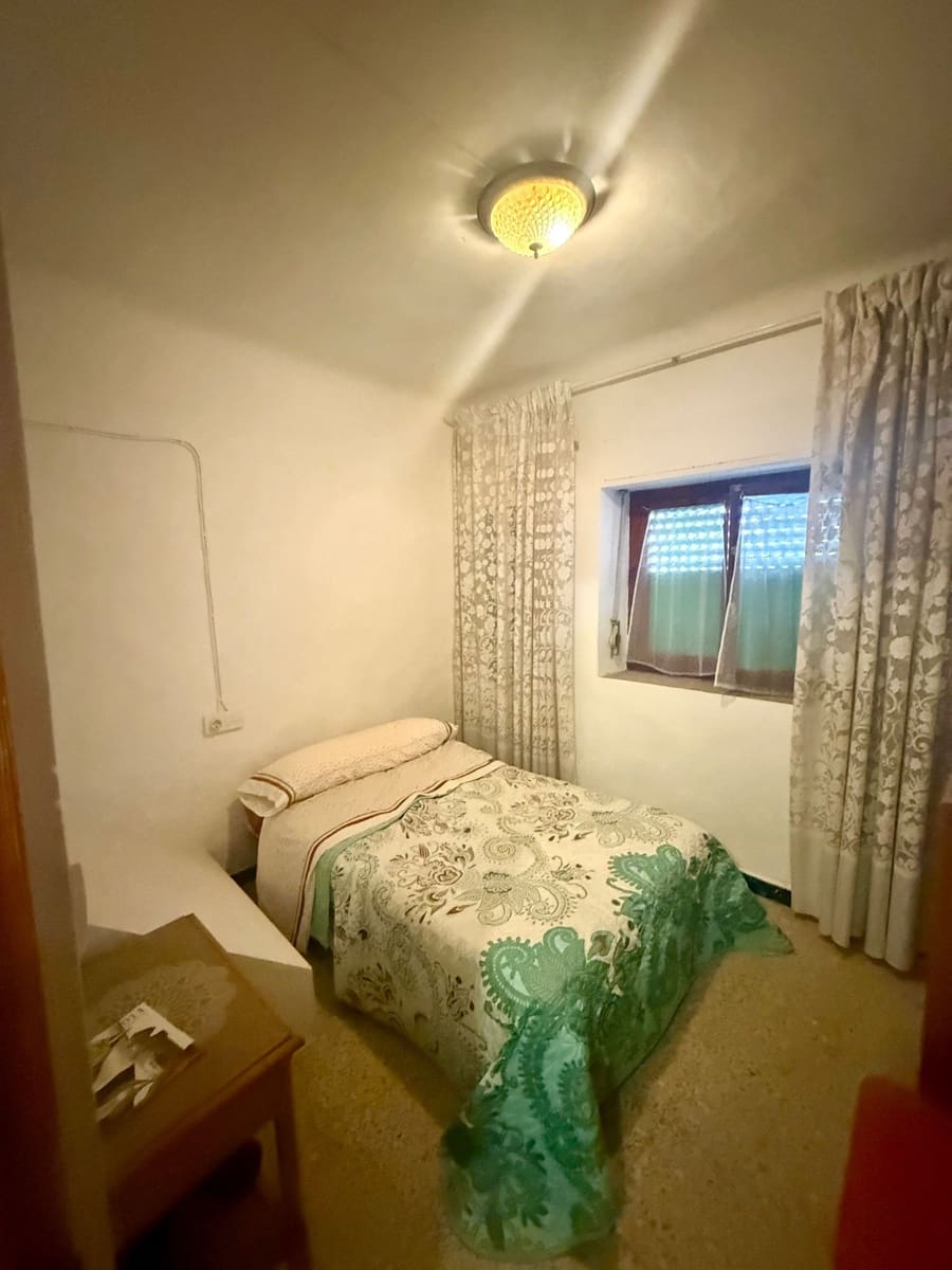 Townhouse for sale in Biar, Alicante photo 3