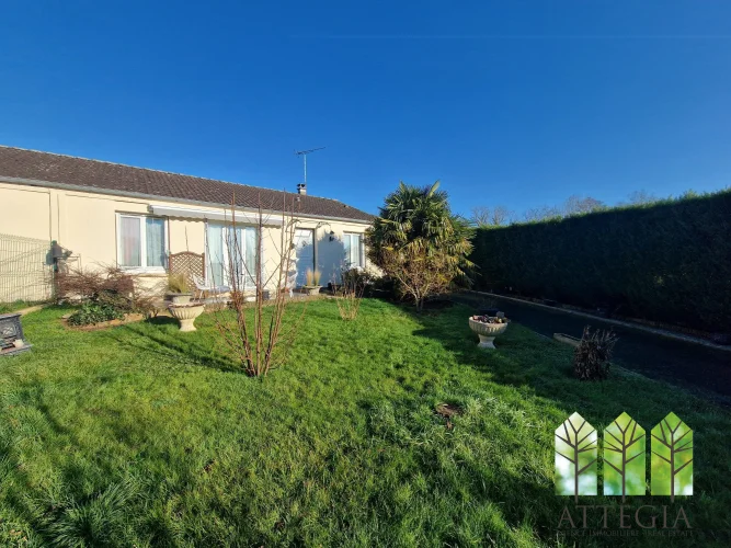 Charming 3-Bedroom Bungalow in a Peaceful Village photo 2