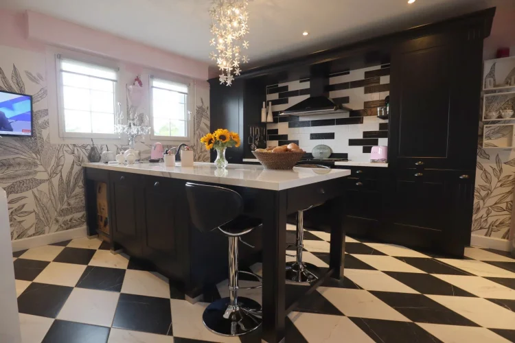 Completely Renovated House photo 2