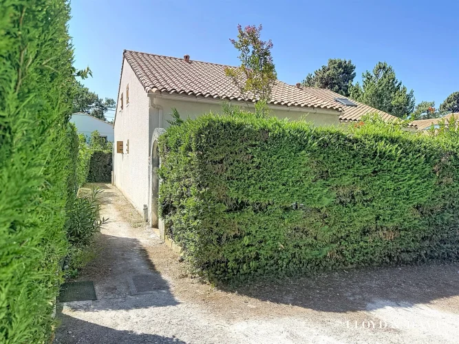 House for Sale in Saint-Georges-De-Didonne
