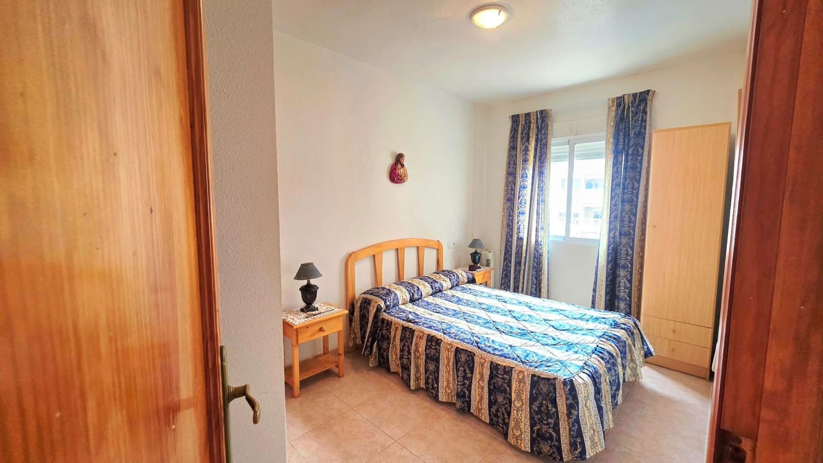 Apartment for sale in Parque de las Naciones, Torrevieja, Alicante photo 4