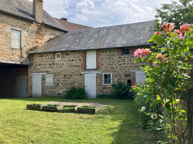 Auv 1184: Former Square Farmhouse, Inner Courtyard, Centre O photo 3