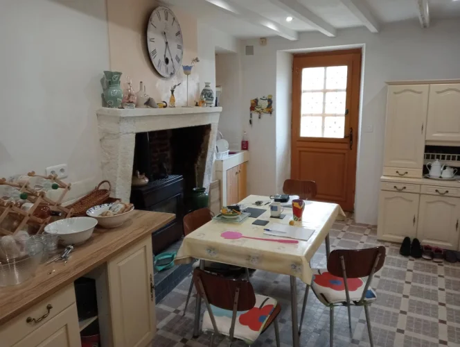 Detached Cottage with Massive Potential photo 5