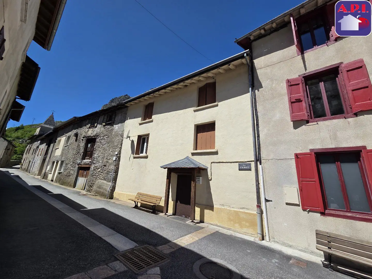 House for sale in Ax-les-Thermes — 2 bedrooms, 66 m² photo 5