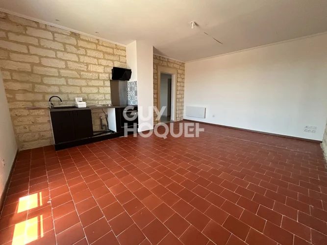 For Sale Exclusively: 4-Room, 84m² Apartment in Olonzac photo 2