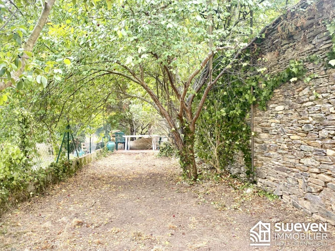 Charming House with Garden, Garage, Cellar and Veranda photo 3