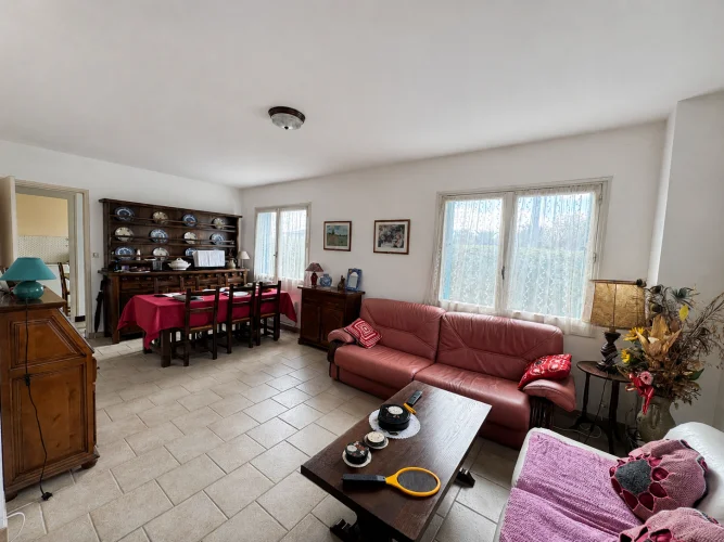Single-Storey House with Garden Near Royan photo 3