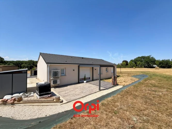 Recent House in Villebret