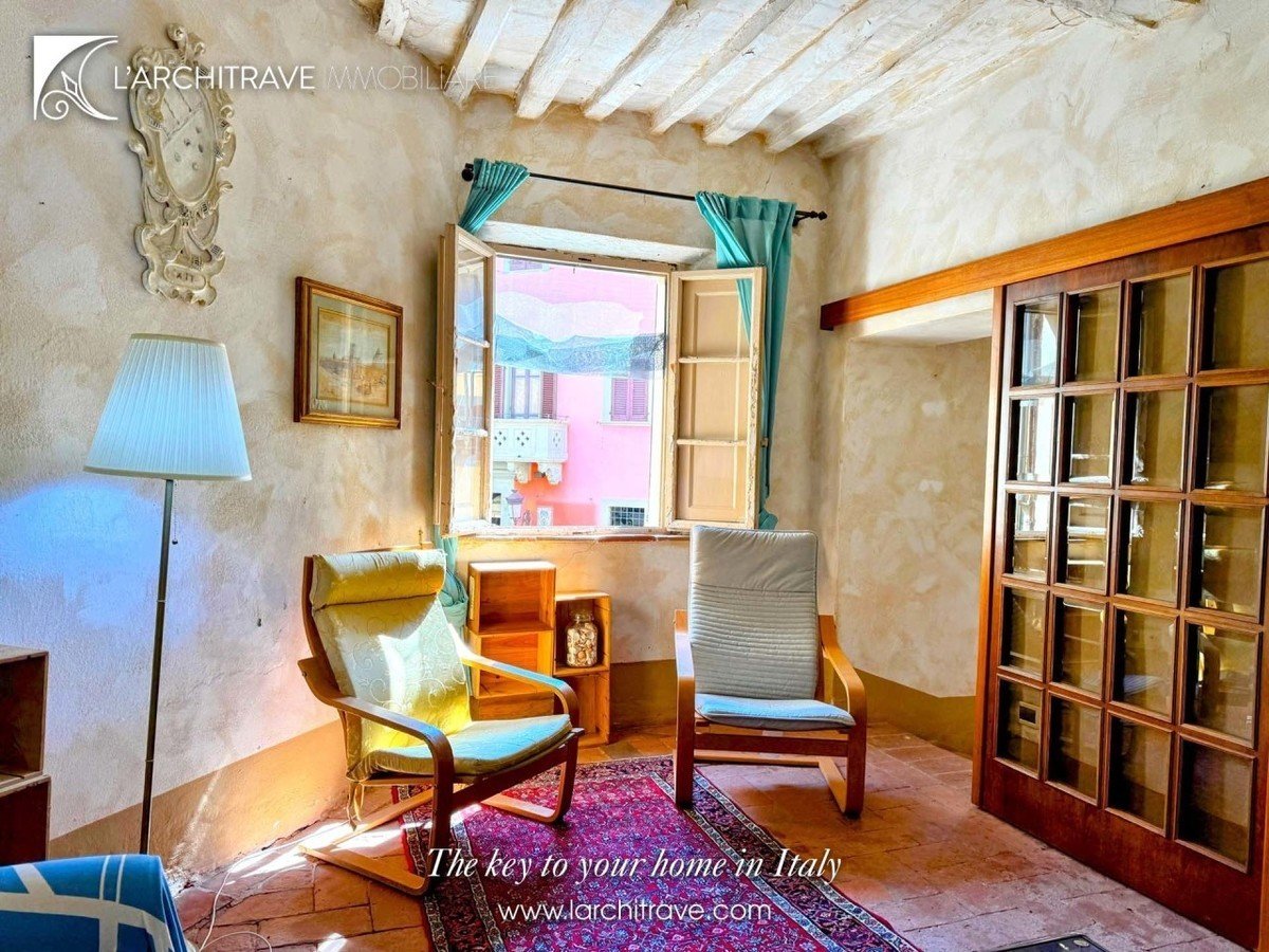 Property in Montopoli In Val D Arno photo 5