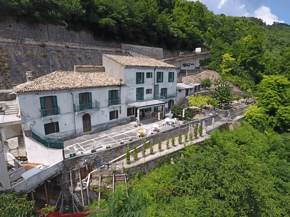 7 bedrooms house, 350 m² Farindola, Pescara (province) photo 2