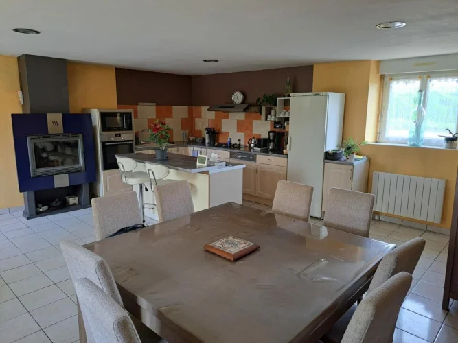 F6 House photo 5