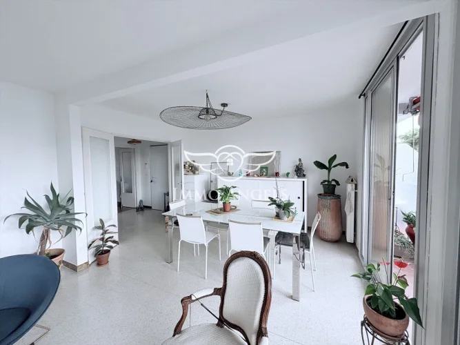 T4 of 84m² in Perfect Condition - 3 Bedrooms - Terrace - Private Parking photo 3