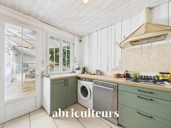 South-Facing Gardened House with no Overlook for Sale in Cognac (16100) photo 5
