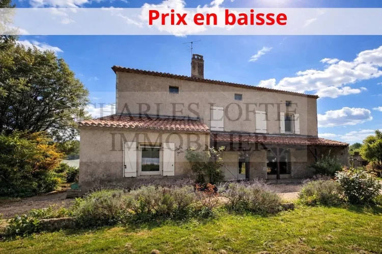 House and Barn on over 6000 m² of Land