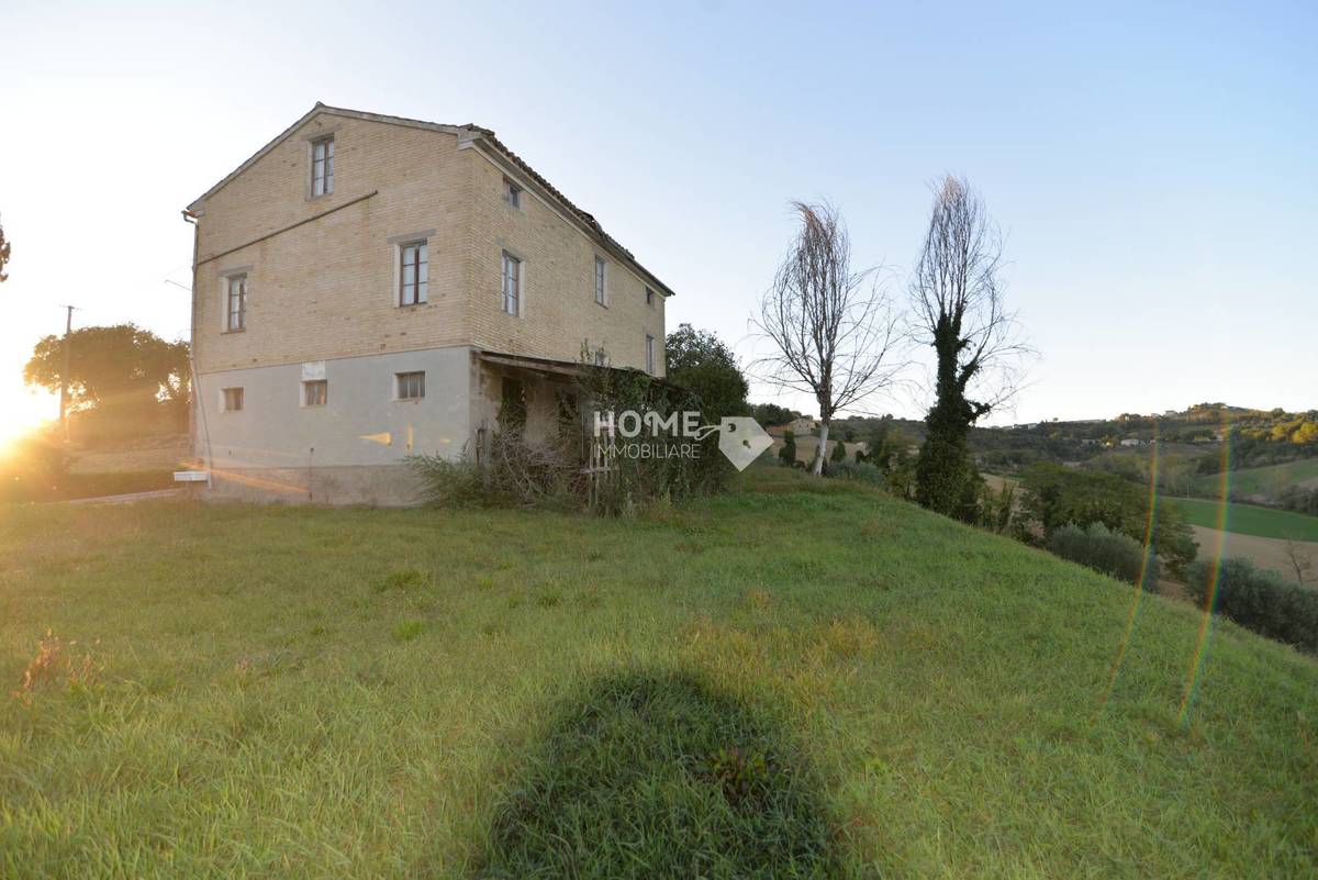 4 bedrooms country house, 280 m² Mogliano, Macerata (province) photo 2