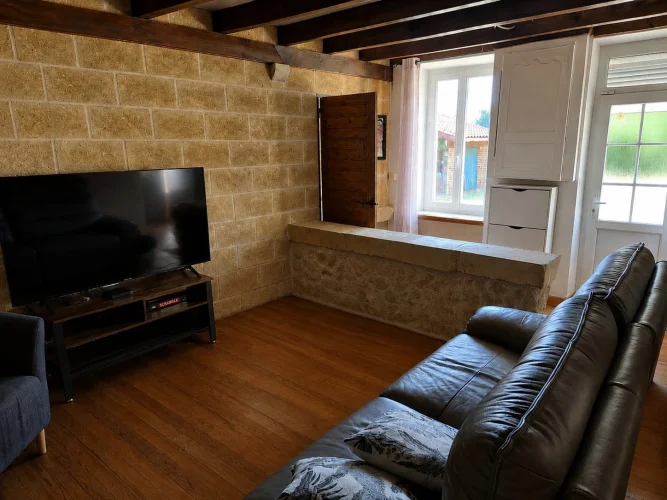 Character House of 123 m² with Dovecote on a 940 m² Plot photo 4