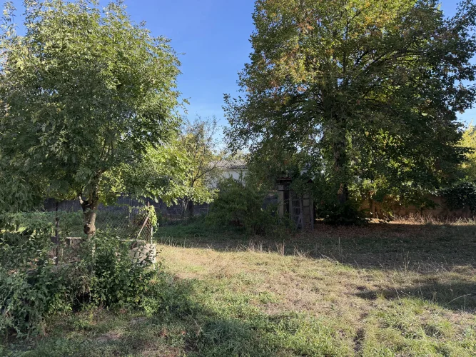 Village House with Garden and Renovation Potential in Daglan photo 2
