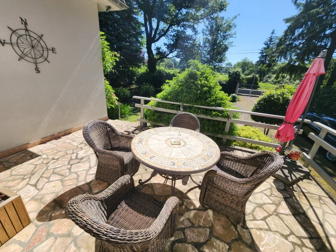 Pressac – Spacious 5-Bedroom Country Home with over One Hectare and Independent Living Potential photo 4