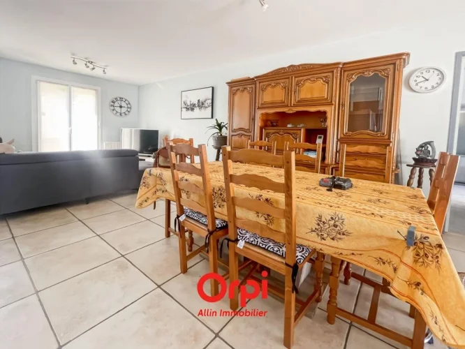 House for Sale photo 5