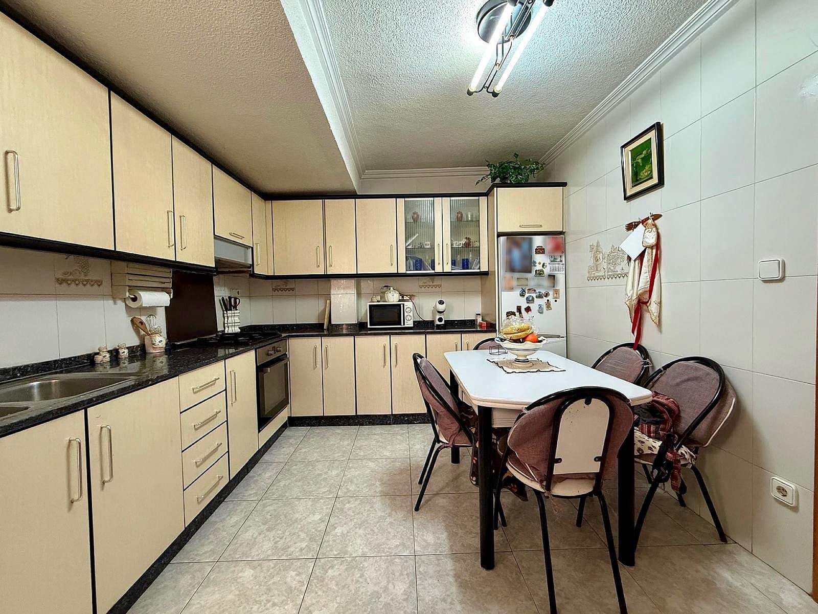 Apartment for sale in Pinoso, Alicante photo 3