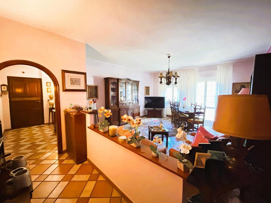 Property in Montelanico photo 3