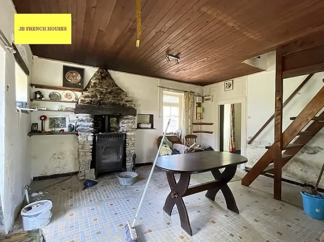 Semi-Detached Stone and Tiled Property(77.50 sqm), Built before 1949, Situated in a Hamlet, in the photo 2