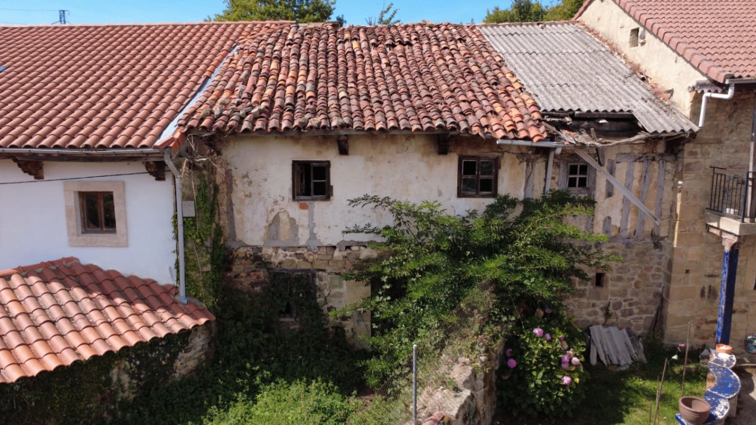 Townhouse for sale in Campoo de Yuso, Cantabria photo 2