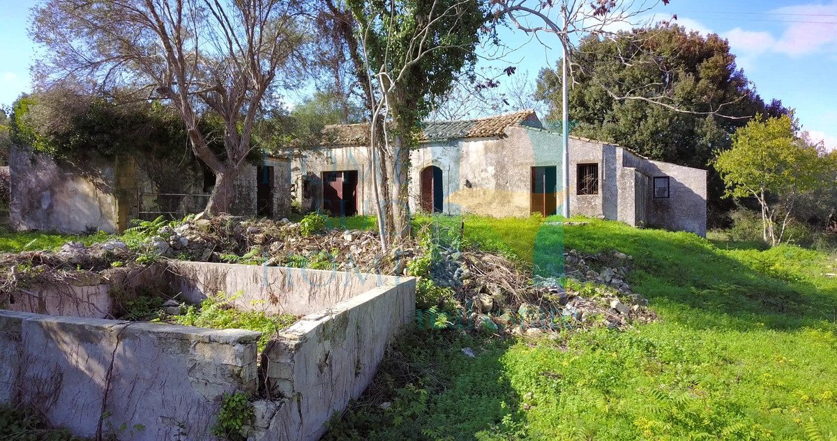 Property in Noto