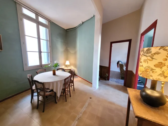 A Very Charming Village House Full of Character, Requiring Completion of Renovation Work, with 146 M2 of Living Space. photo 3