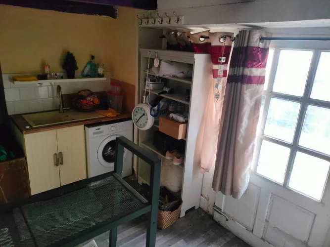Charming 1-Bed Stone Townhouse in the Heart of Saint-Mathieu photo 3