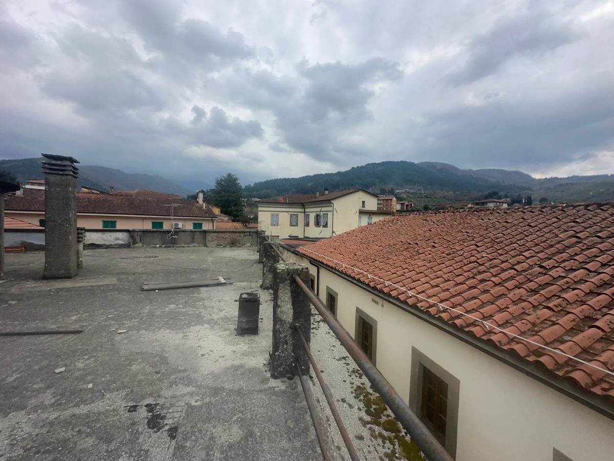 Property in Fivizzano photo 4