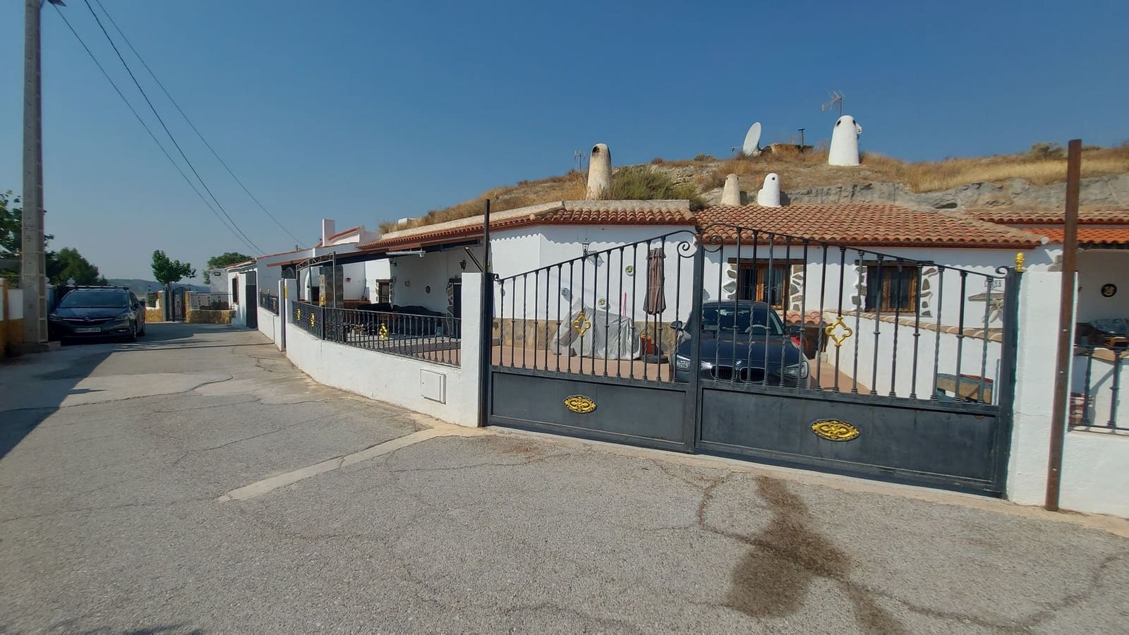 Cave House for sale in Los Olivos, Castilléjar, Granada photo 2