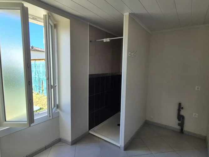 Stone House Renovated to 109 m², 3 Bedrooms, Large Outbuildings and Garden photo 5