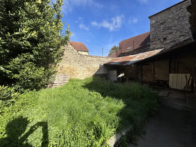 Chatillon Sur Seine (21) R + 1 House in the Town Center, 90m