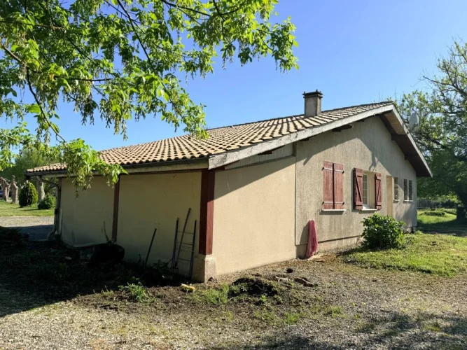 Saint-Savin 2-Bedroom House photo 2