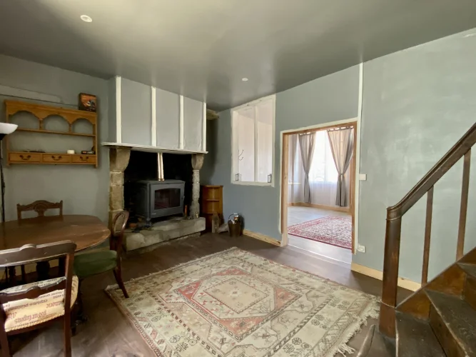 3 to 5-Bed Character Stone Country Residence with Garage & Workshop photo 2