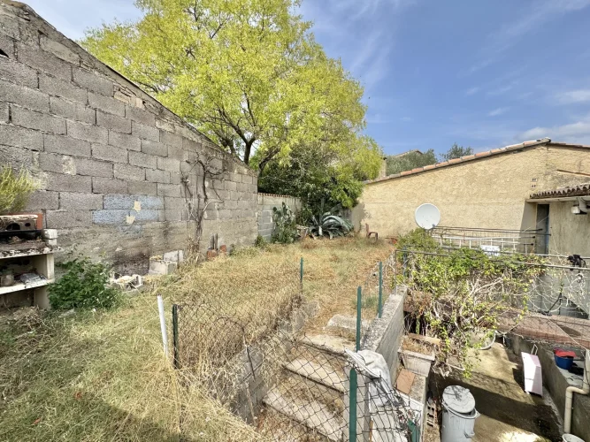 Village House with Garden to Renovate in Mirabel-Aux-Baronnies photo 2