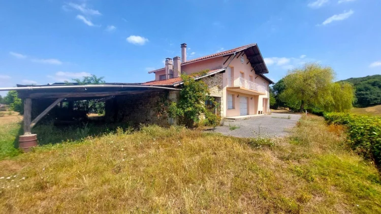 Old Farmhouse Awaiting Revival, with Outbuildings on 3.800 m² of photo 2