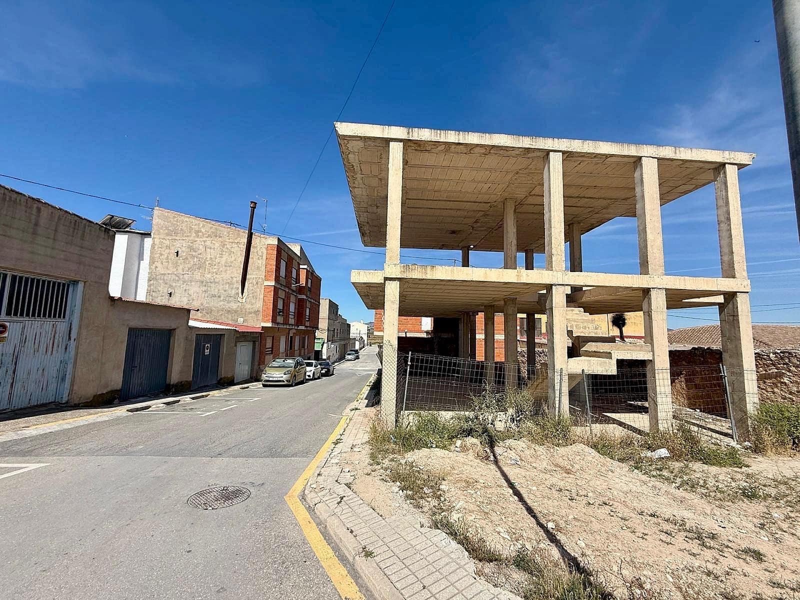 Townhouse for sale in Pinoso, Alicante