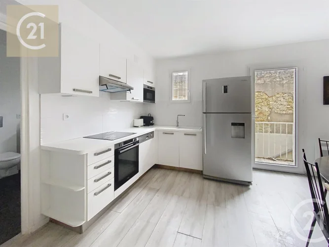 Béziers 3-Bedroom Apartment, Near Allées Paul Riquet and Parc Des Poètes. Ideally Located in the photo 5
