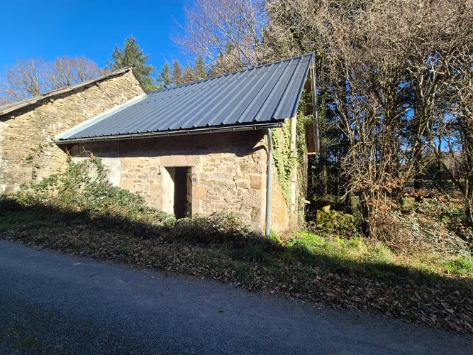 Correze. Madranges. Stone House for Renovation with Land of 780m².