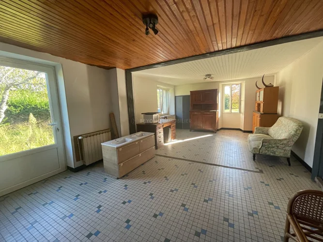 Traditional Four Bedroom Stone Farmhouse, Located in a Generous Garden photo 4