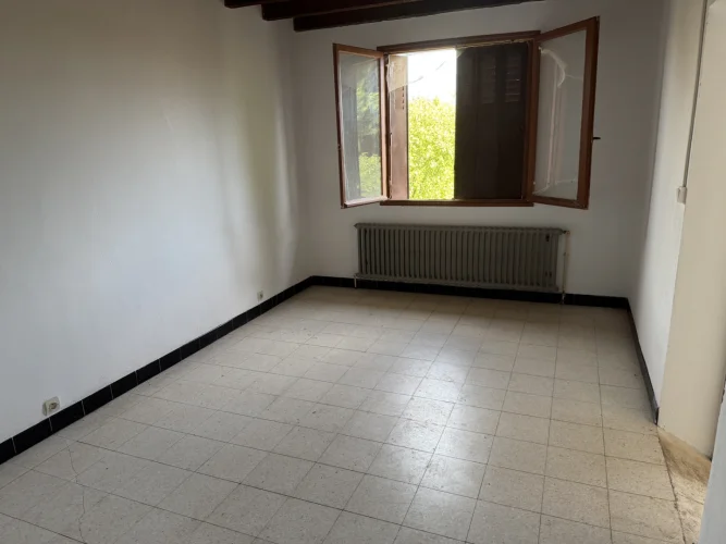 Renovation Project with Garden and New Roof Near Ribérac photo 5