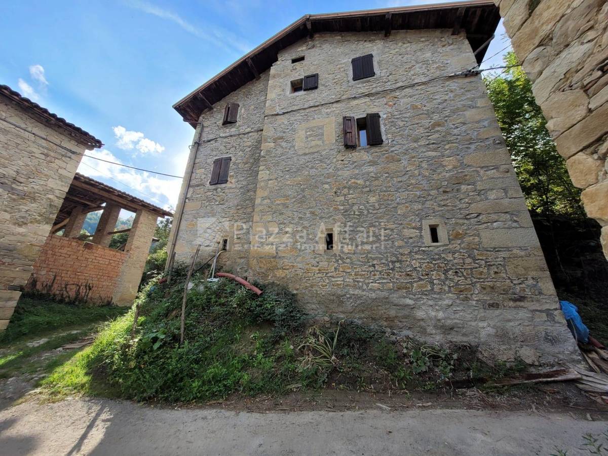 3 bedrooms detached house, 227 m² Carpineti, Reggio Emilia (province) photo 5
